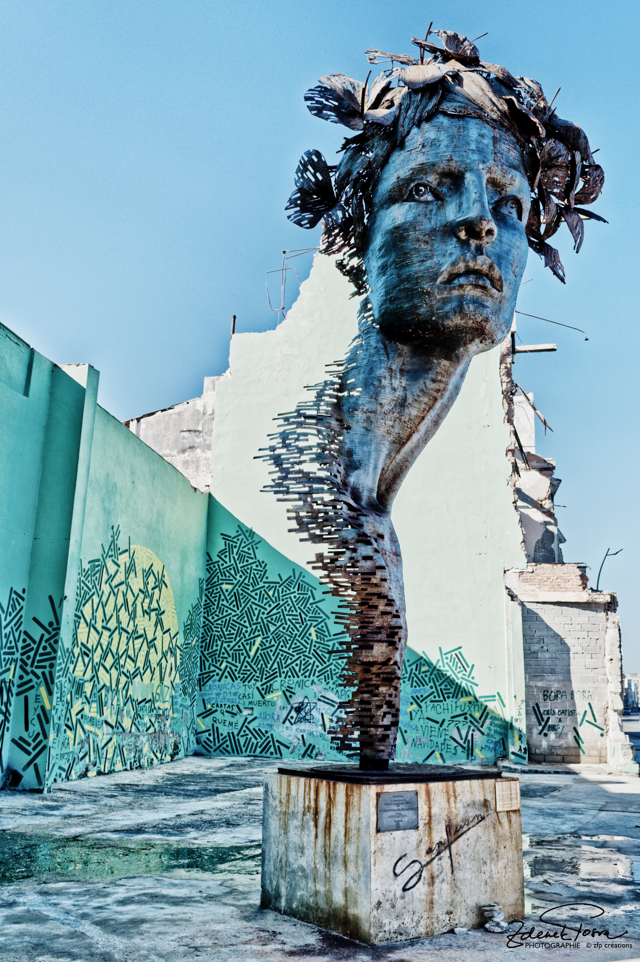 Primavera - une statue sur le front de mer à La Havane